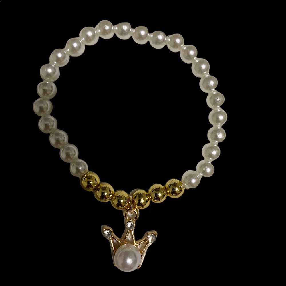 Faux diamond and pearl with crown bracelet.
